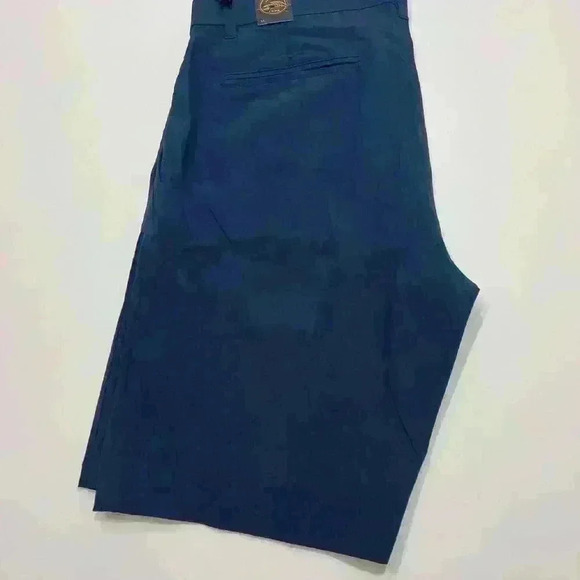 Mens shorts, NWT . Excellent condition! Smoke free home - Picture 3 of 5